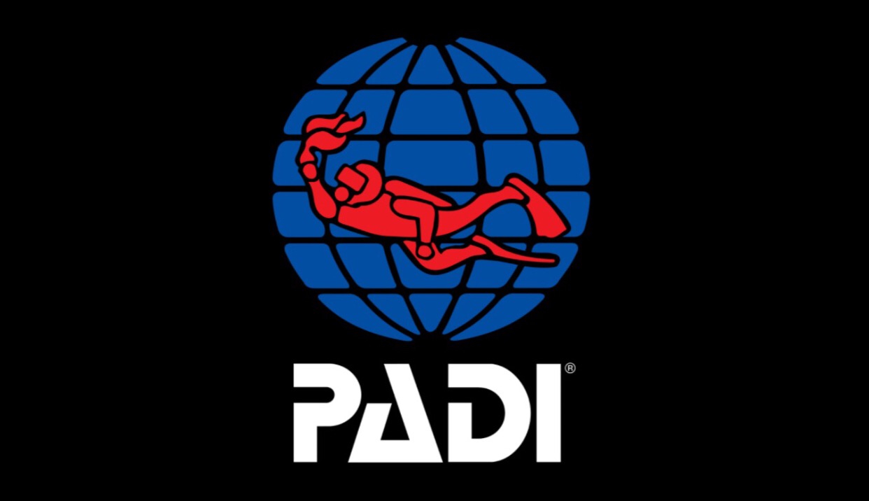 دوره های غواصی مقدماتی PADI